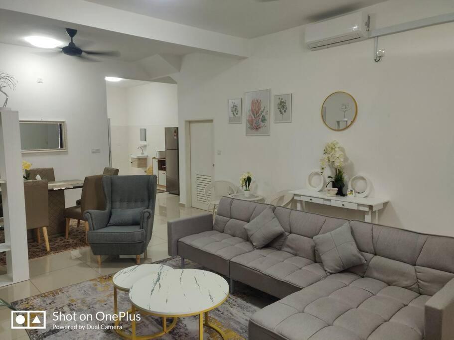 Safiyya Homestay Keluang Exteriér fotografie