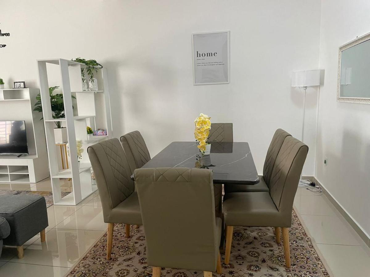 Safiyya Homestay Keluang Exteriér fotografie