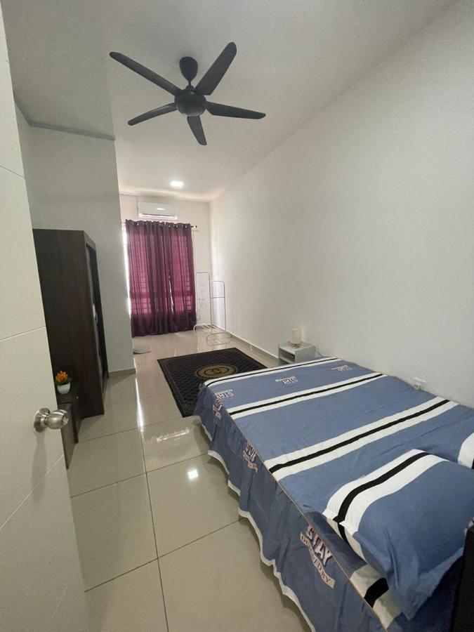 Safiyya Homestay Keluang Exteriér fotografie